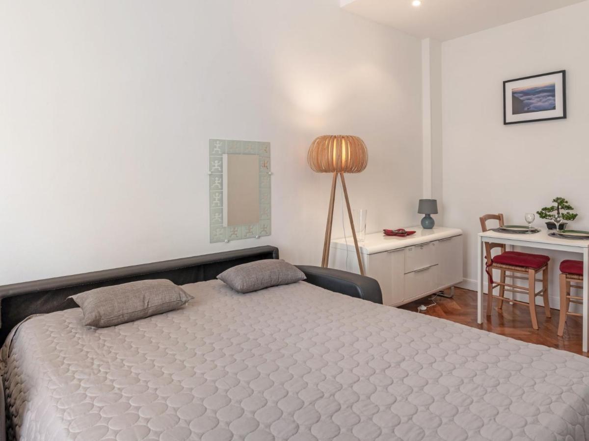 Studio L'Escurial-1 By Interhome นีซ ภายนอก รูปภาพ